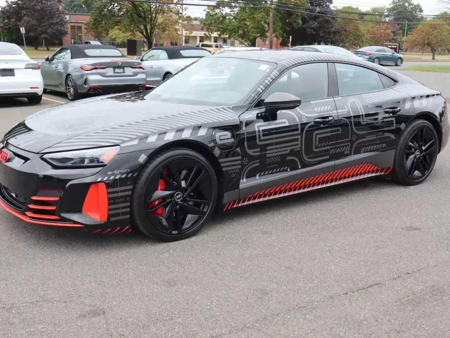 2023 Audi RS e-tron GT Base photo 1