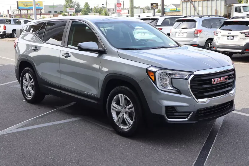 2024 Gmc Terrain SLE photo 1