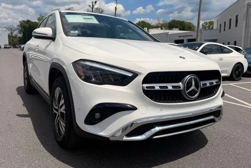 2025 Mercedes Benz GLA 250 4MATIC photo 1