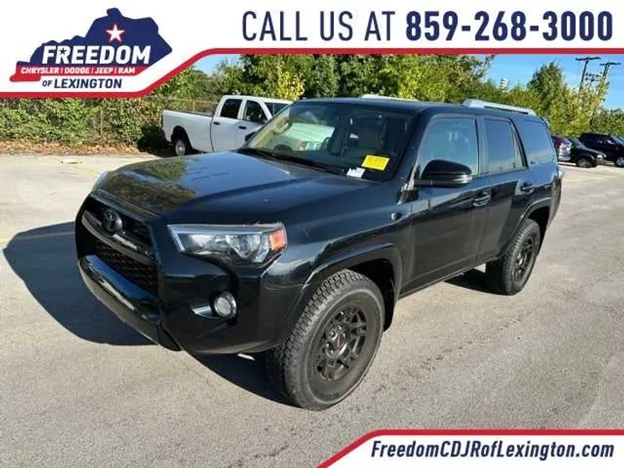 2016 Toyota 4Runner SR5 Premium photo 1