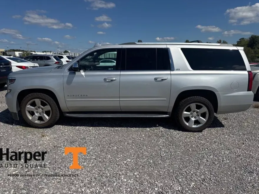 2016 Chevrolet Suburban LTZ photo 1