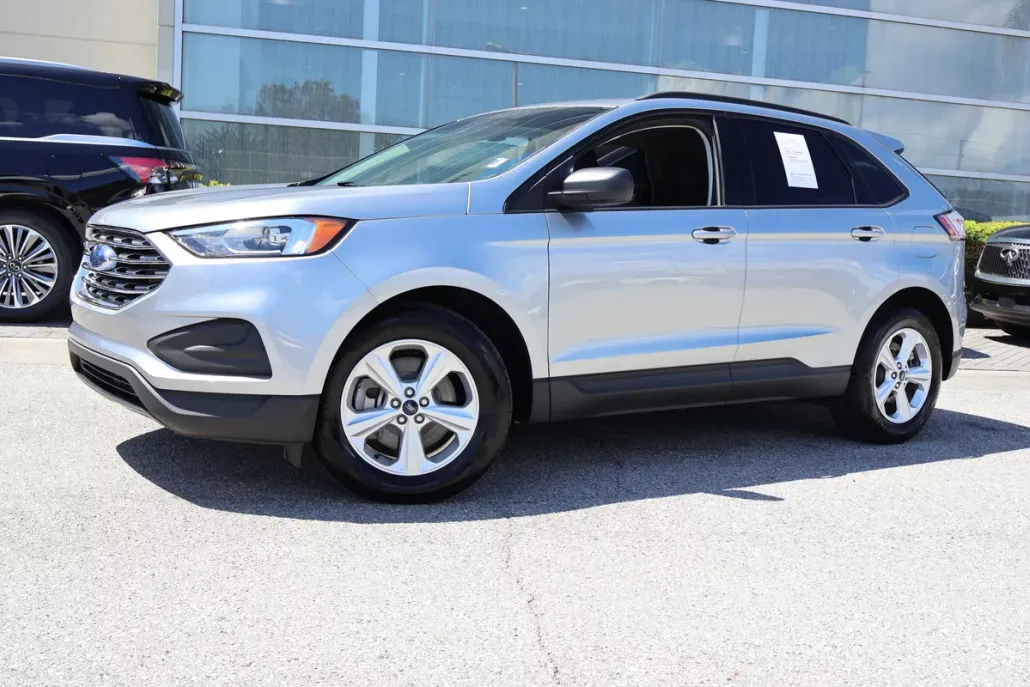 2022 Ford Edge SE photo 1