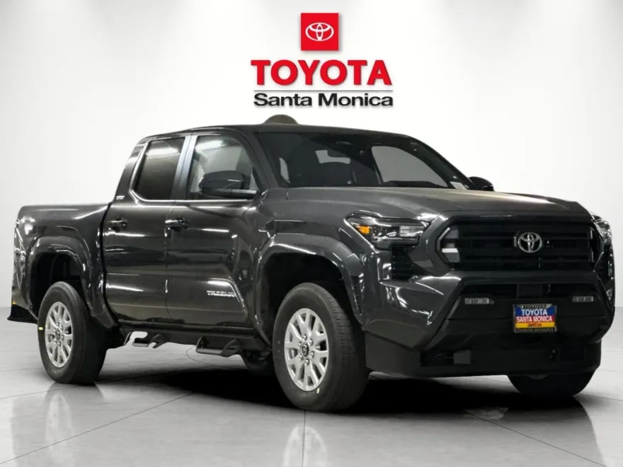 2025 Toyota Tacoma SR5 4x4 Double Cab photo 1