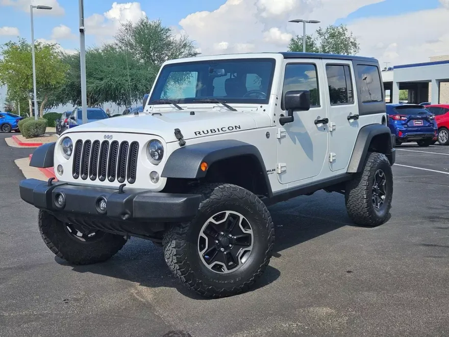2015 Jeep Wrangler Unlimited Rubicon photo 1