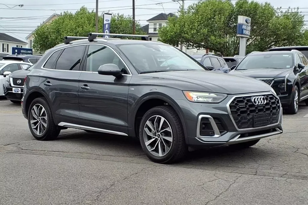 2024 Audi Q5 45 S line Premium photo 1