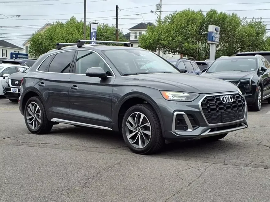 2024 Audi Q5 45 S line Premium photo 1