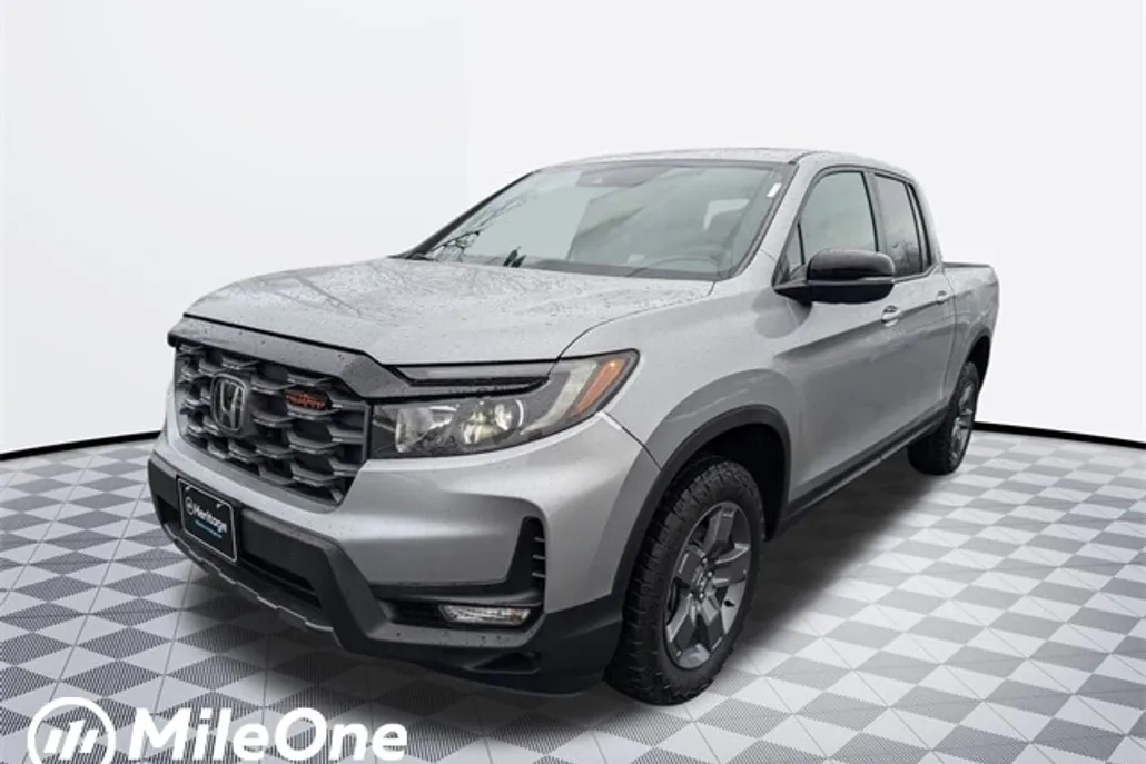 2025 Honda Ridgeline TrailSport photo 1