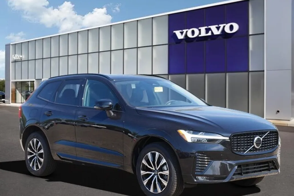 2025 Volvo XC60 B5 Core photo 1