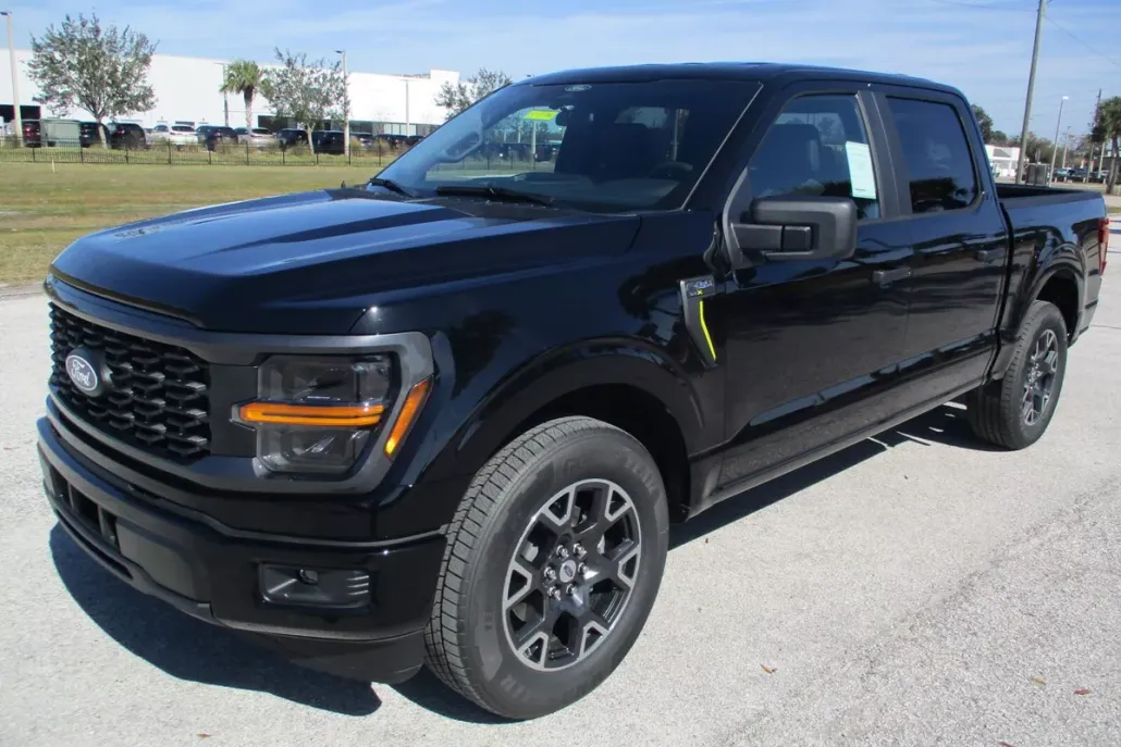 2025 Ford F-150 STX photo 1