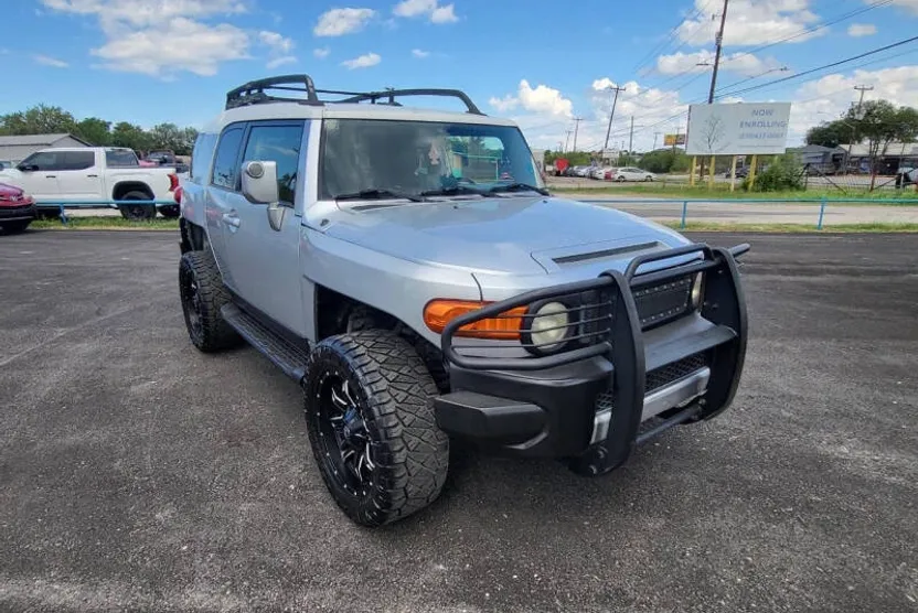 2007 Toyota FJ Cruiser Base photo 1