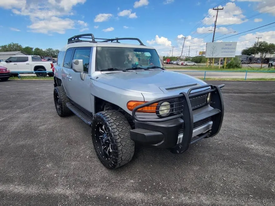 2007 Toyota FJ Cruiser Base photo 1