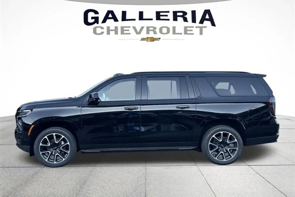 2026 Chevrolet Suburban RST photo 1