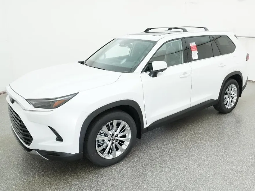 2026 Toyota Grand Highlander Platinum AWD photo 1