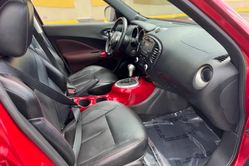 2012 Nissan Juke SL photo 1