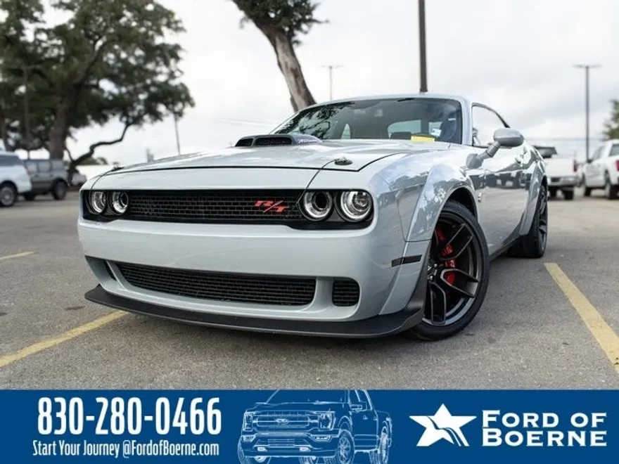 2022 Dodge Challenger R/T Scat Pack Widebody photo 1