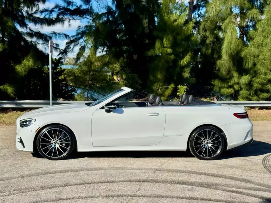 2022 Mercedes Benz E 450 Cabriolet photo 2