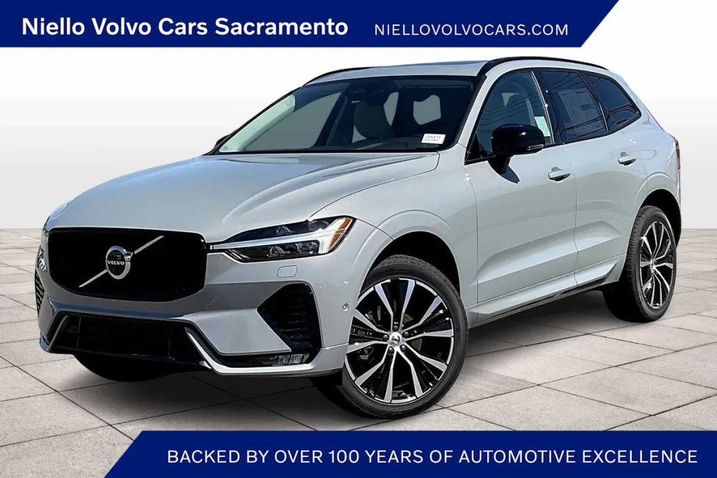 2025 Volvo XC60 B5 Plus photo 1