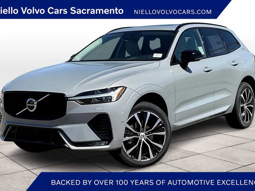 2025 Volvo XC60 B5 Plus photo 1
