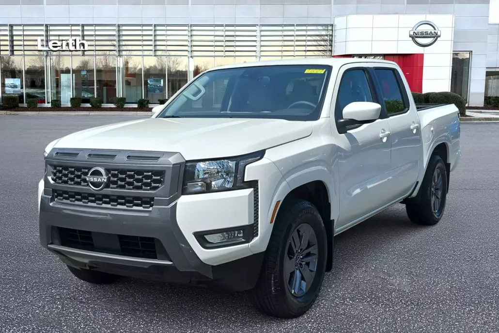 2025 Nissan Frontier SV photo 1
