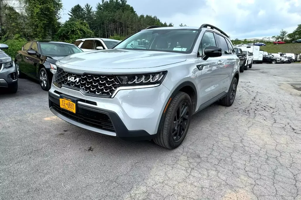 2023 Kia Sorento X-Line photo 1