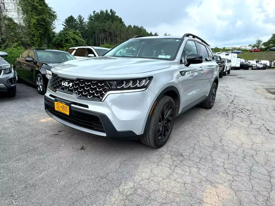 2023 Kia Sorento X-Line photo 1