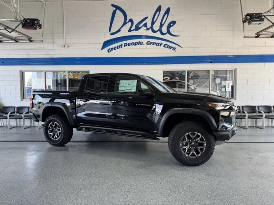 2025 Chevrolet Colorado ZR2 photo 1
