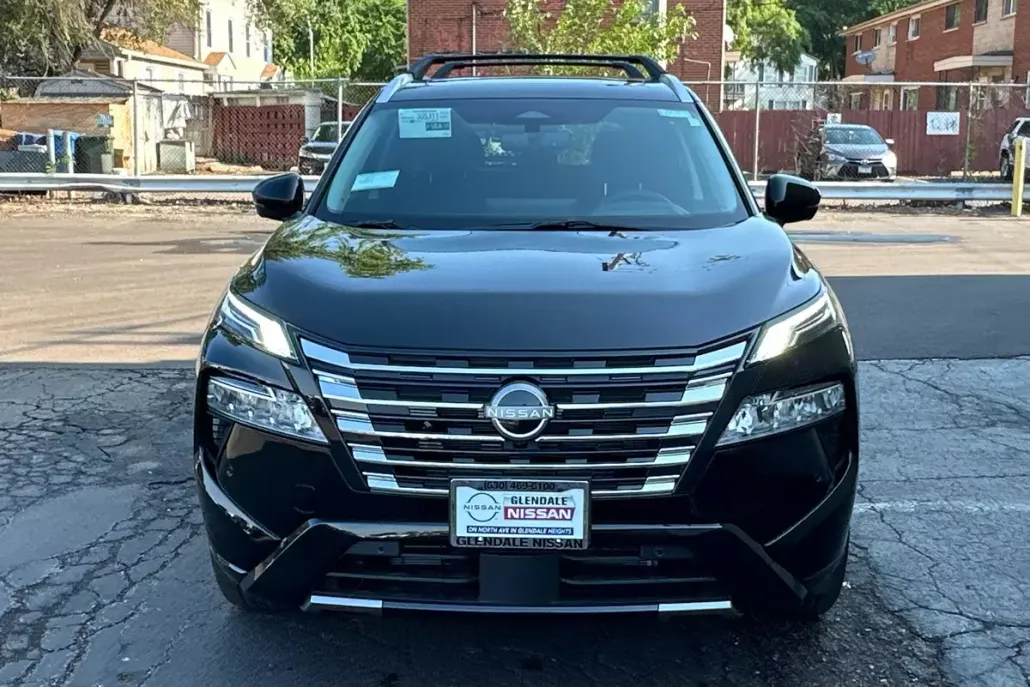 2025 Nissan Rogue Platinum photo 1