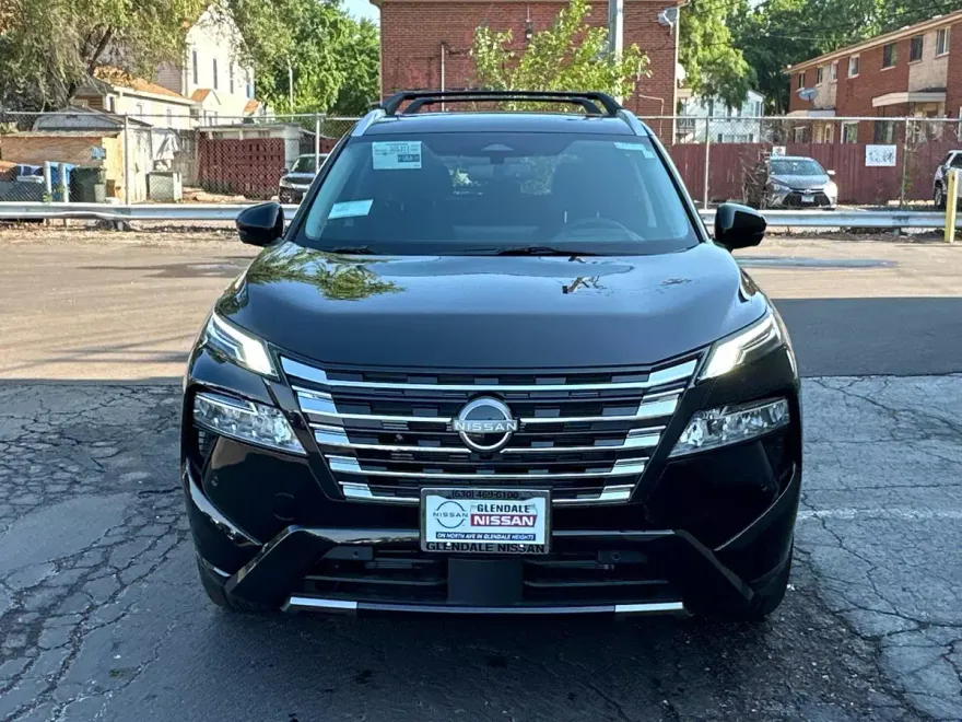 2025 Nissan Rogue Platinum photo 1