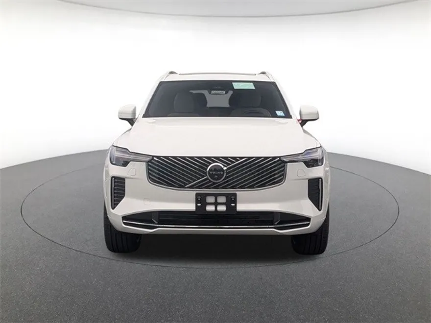 2026 Volvo XC90 Plus photo 1