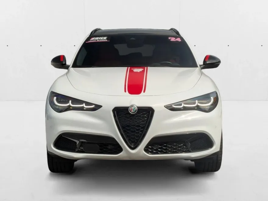 2024 Alfa Romeo Stelvio Ti photo 1