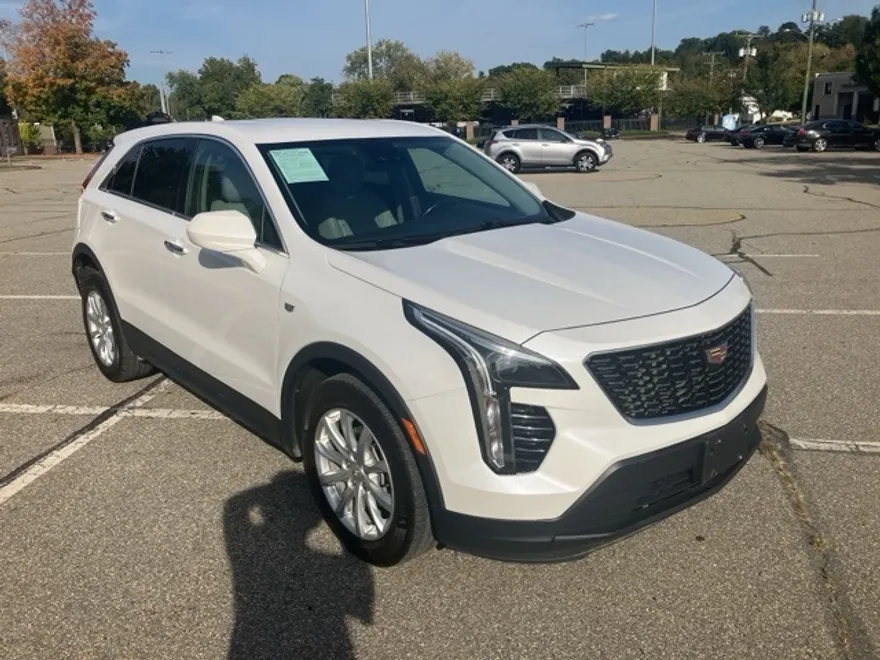 2020 Cadillac XT4 Luxury photo 1