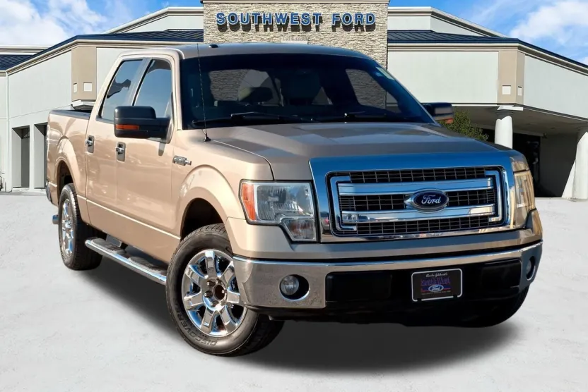 2013 Ford F-150 XLT photo 1