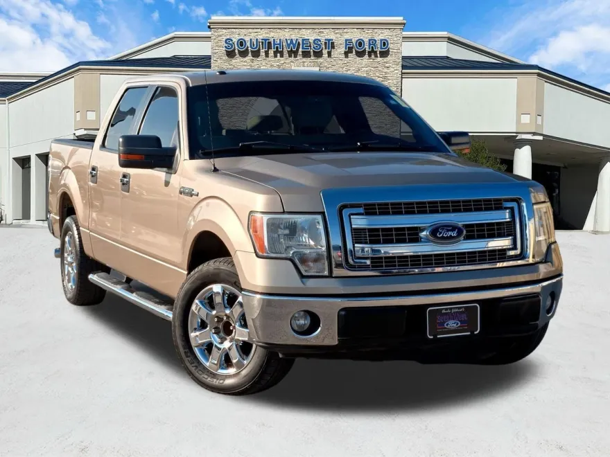 2013 Ford F-150 XLT photo 1