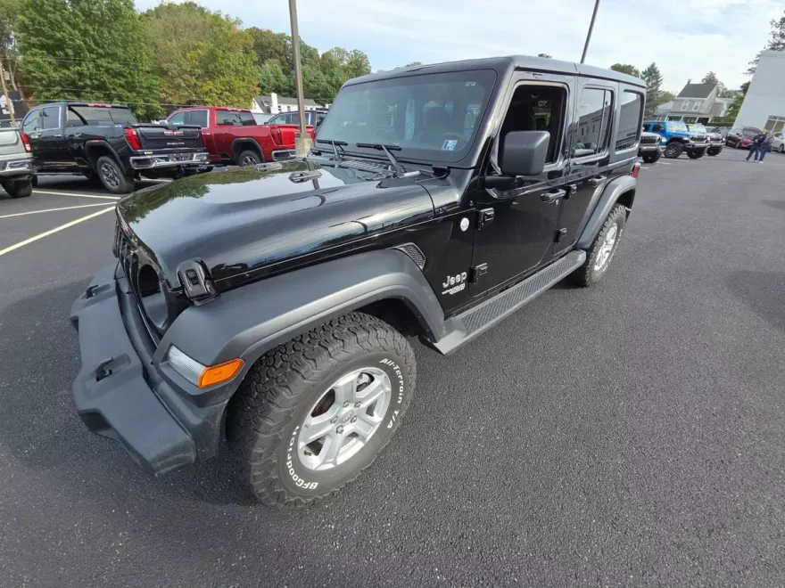 2019 Jeep Wrangler Unlimited Sport S photo 1