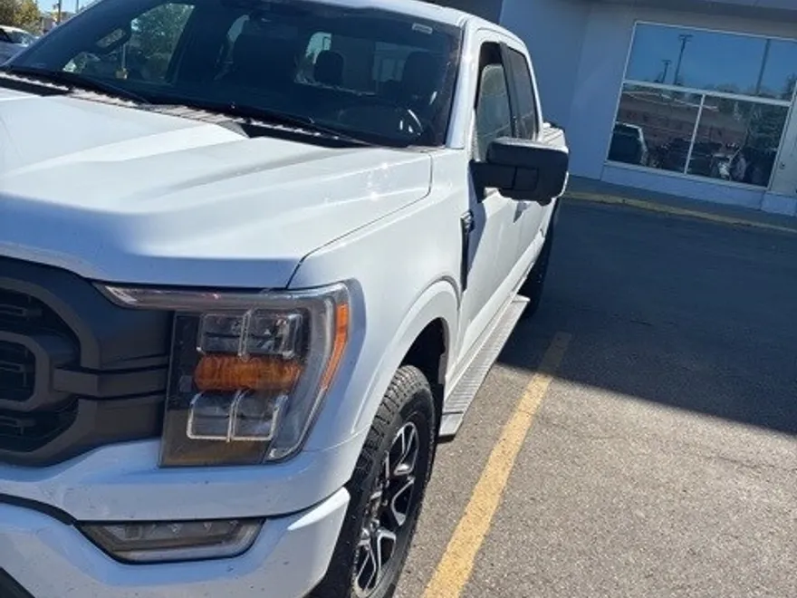 2021 Ford F-150 XLT photo 1
