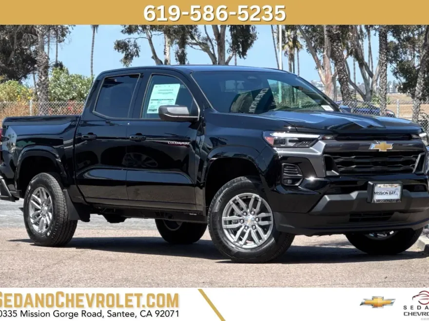 2025 Chevrolet Colorado Work Truck LT photo 1