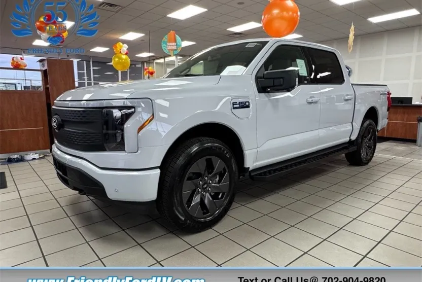 2025 Ford F-150 Lightning photo 1