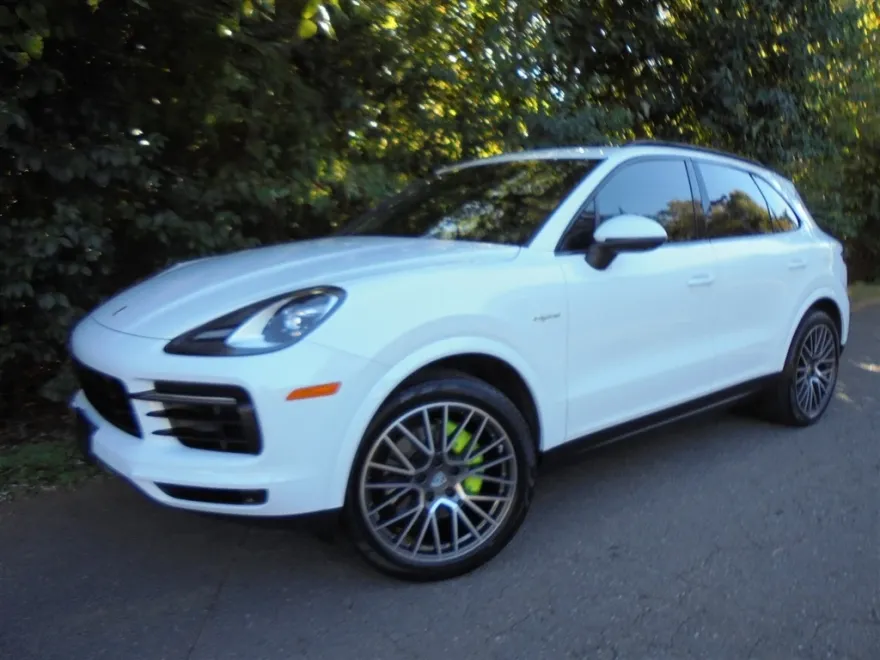 2019 Porsche Cayenne S E-Hybrid photo 1