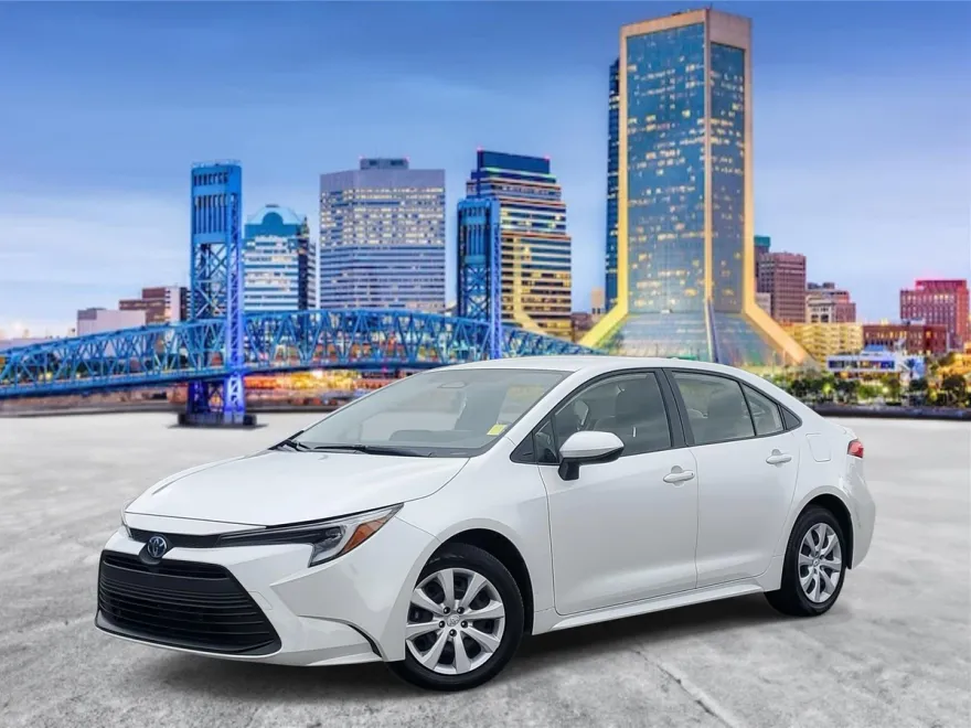 2025 Toyota Corolla Hybrid LE photo 1