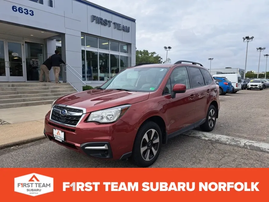 2017 Subaru Forester 2.5i Premium photo 1