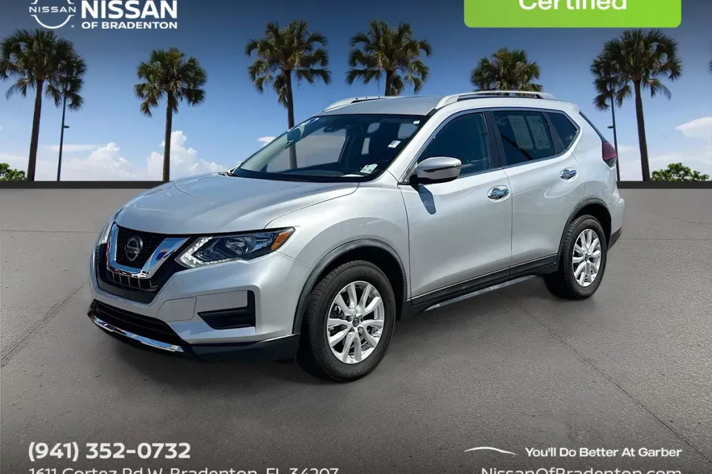 2020 Nissan Rogue SV photo 1