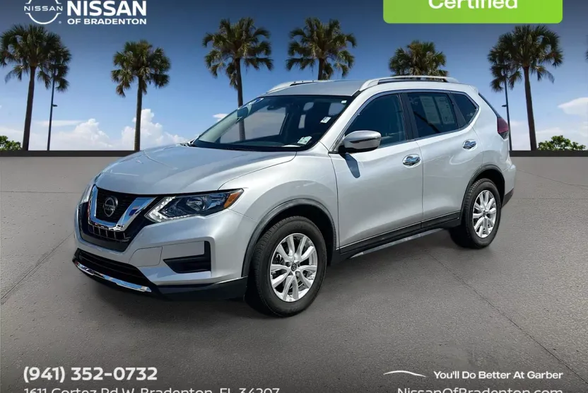 2020 Nissan Rogue SV photo 1