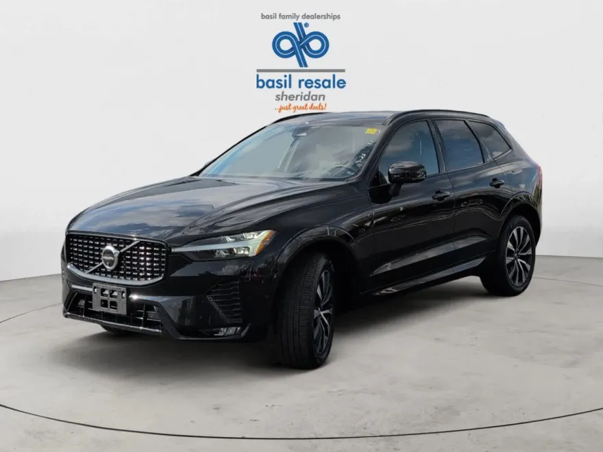 2025 Volvo XC60 Plus B5 photo 1