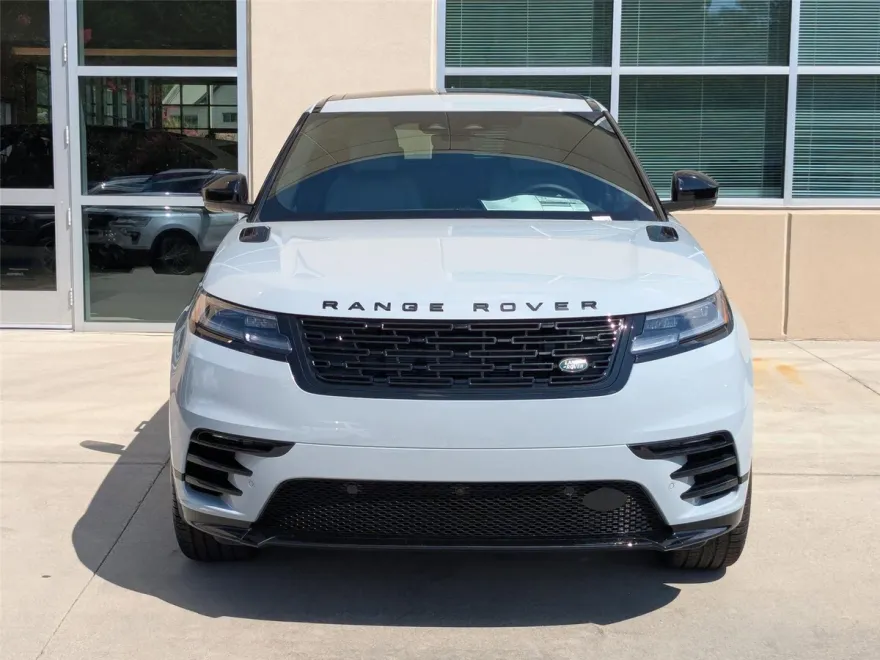2026 Land Rover Range Rover Velar SE photo 1