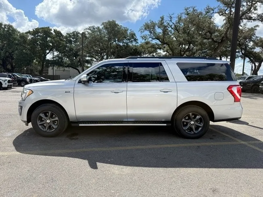 2020 Ford Expedition MAX XLT photo 1