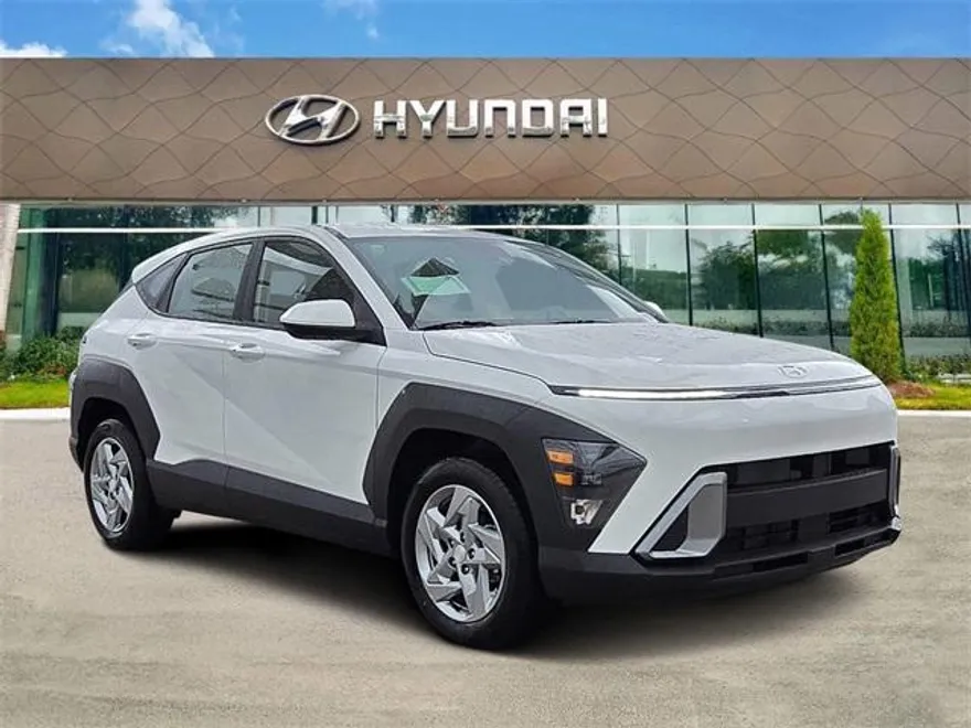 2026 Hyundai Kona SE photo 1