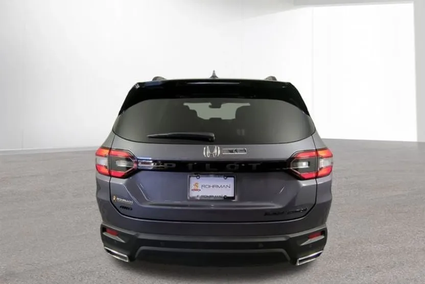 2025 Honda Pilot Black Edition photo 1