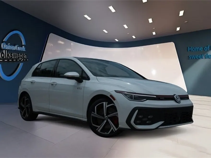2025 Volkswagen Golf GTI SE photo 1