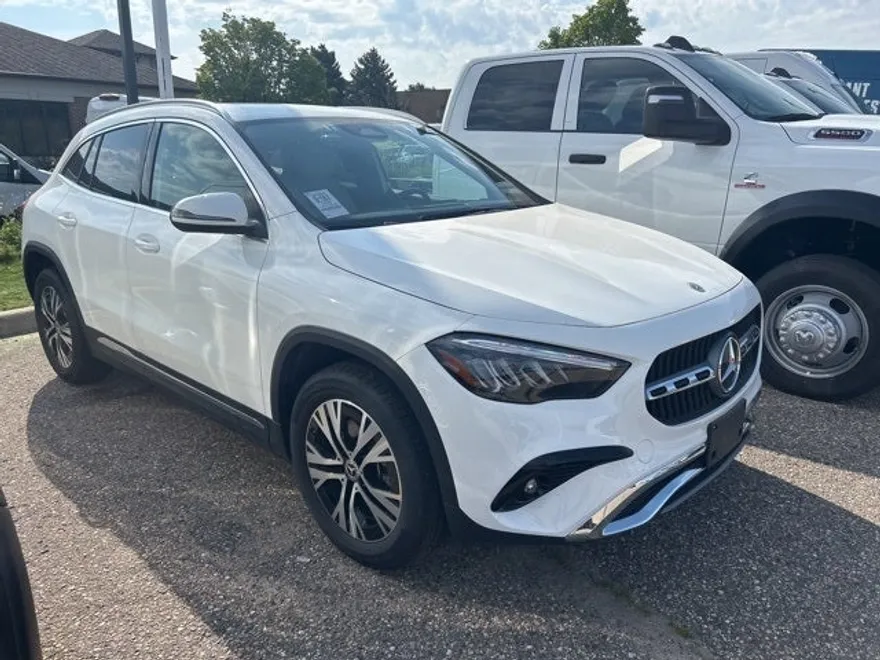 2025 Mercedes Benz GLA 250 4MATIC photo 1