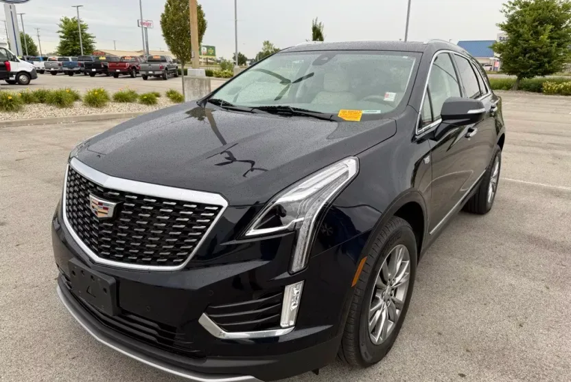 2021 Cadillac XT5 Premium Luxury photo 1